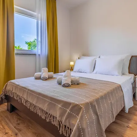 Apartment House Giuliano