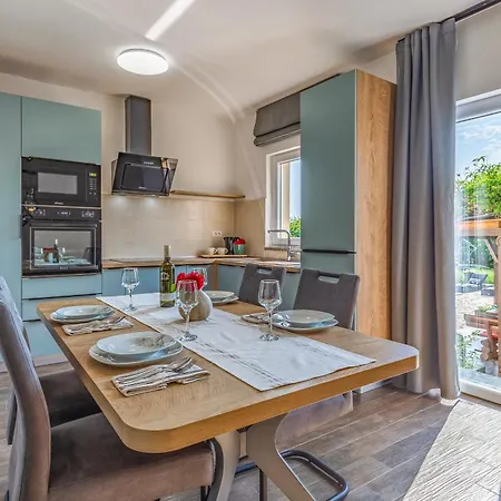 Apartment House Giuliano