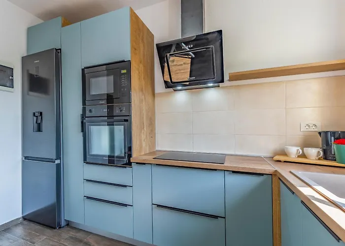 House Giuliano - Two Bedroom House Apartman *