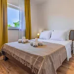 Lejlighed House Giuliano - Two Bedroom House