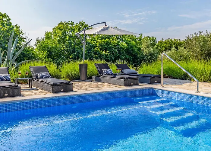 House Giuliano - Two Bedroom House *