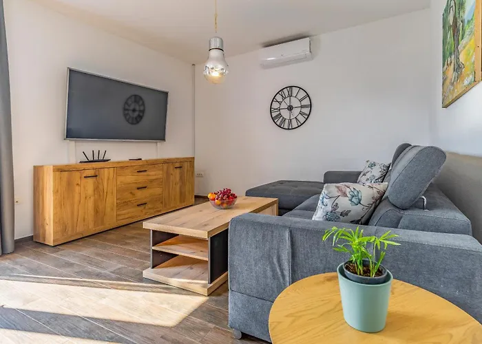 House Giuliano - Two Bedroom House Apartamento Pula