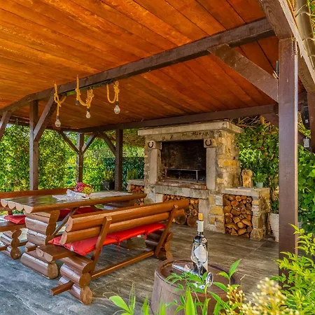 House Giuliano - Two Bedroom House Daire